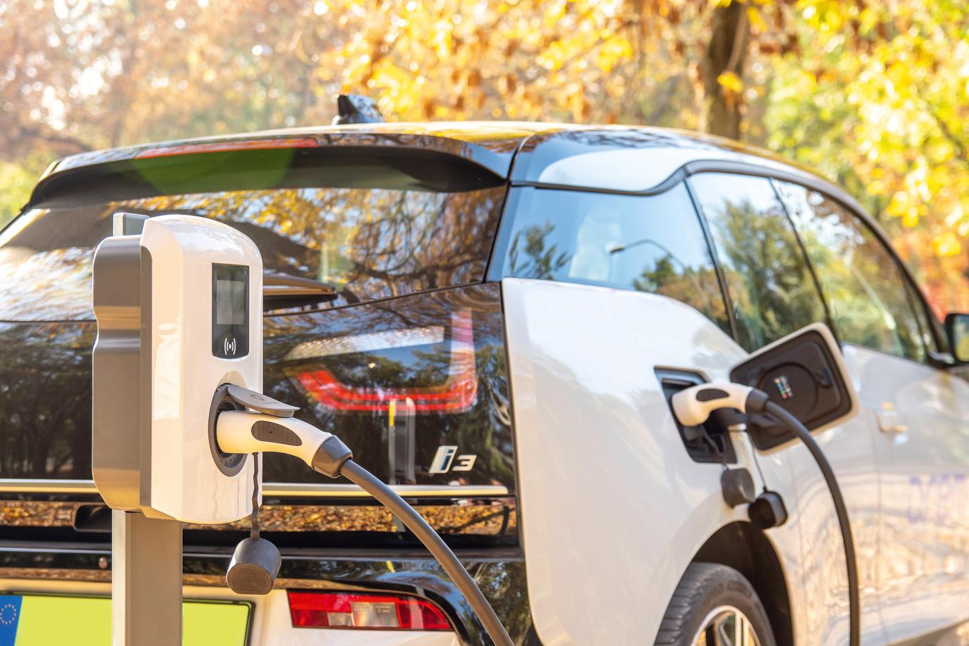 Pour les réseaux de distribution, la recharge en soirée représente un défi quasiment impossible à relever sans les TIC.