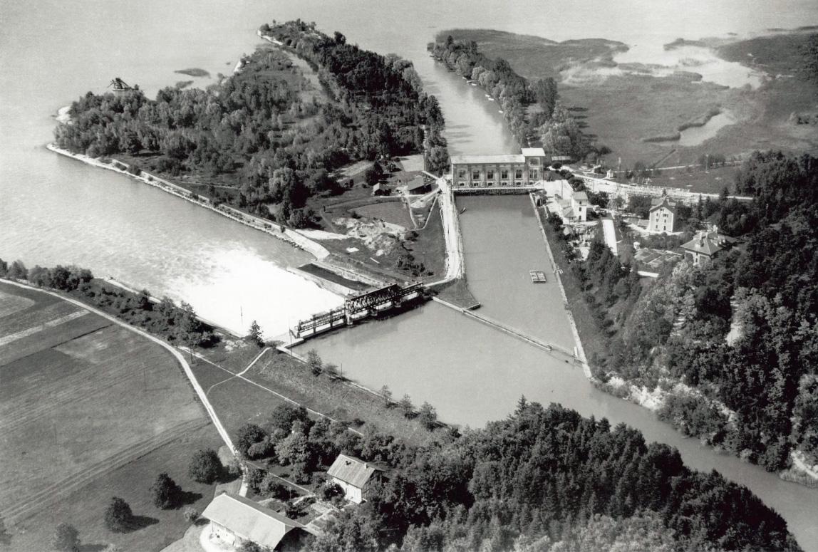 <strong>Bild 2</strong> Das Wasserkraftwerk Hagneck um 1920.