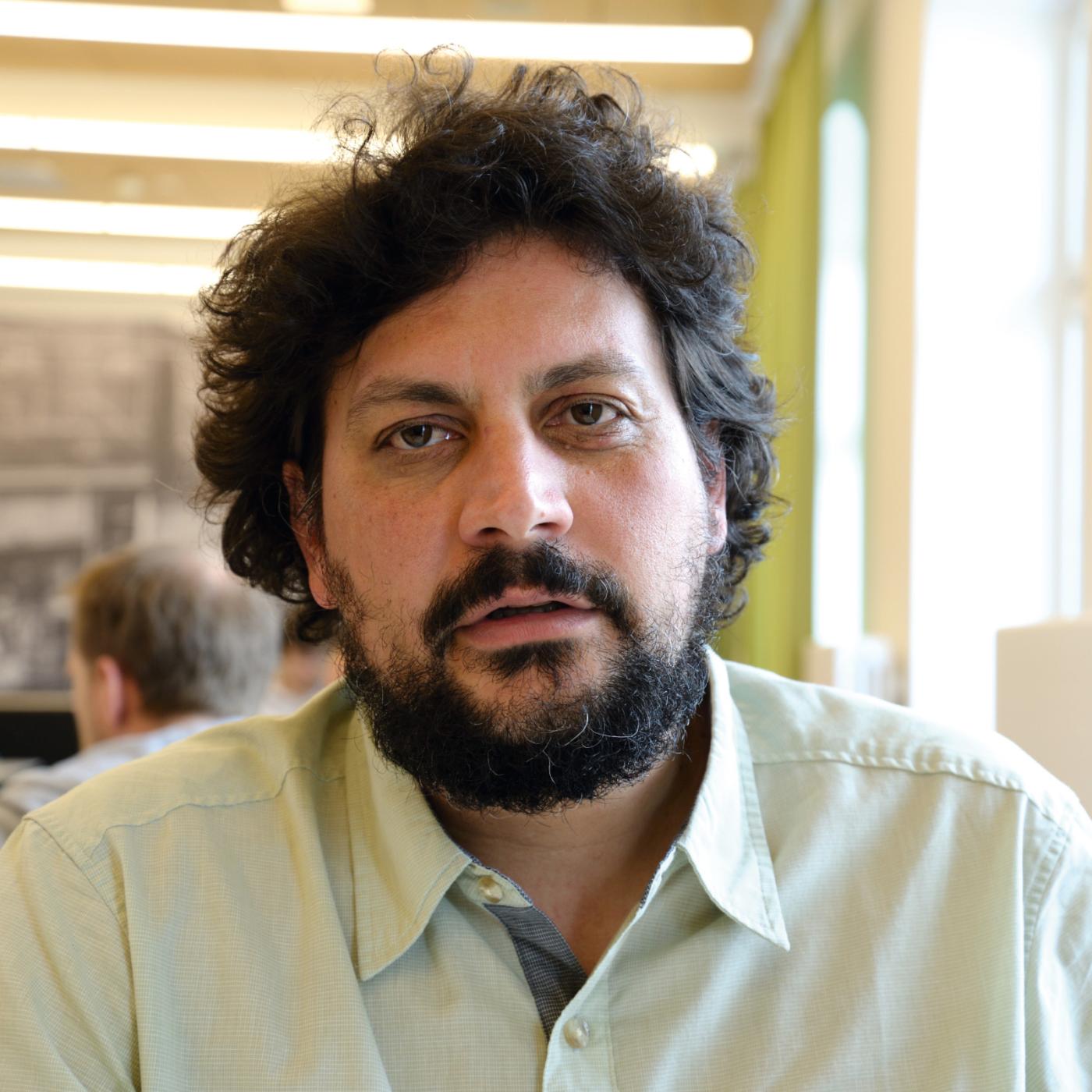 Le chercheur de l’ETH Vlad Coroama se penche sur la manière de concevoir un système énergétique plus durable à l’aide des TIC.