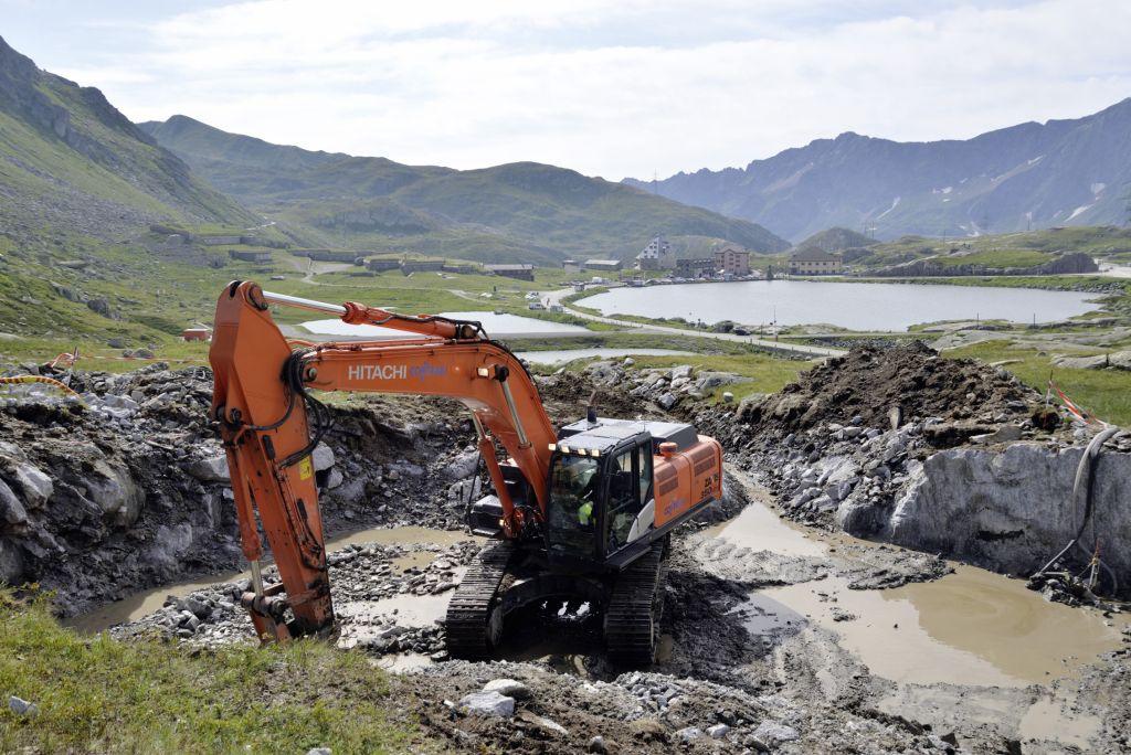 Windpark am Gotthardpass: Die Arbeit an den Fundamenten und den Zufahrtsstrassen hat begonnen. Voraussichtlich nächsten Sommer wird der Windpark in Betrieb genommen.