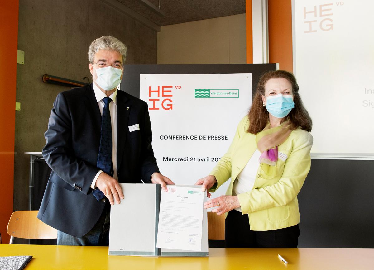 Figure:  Sarah Carp