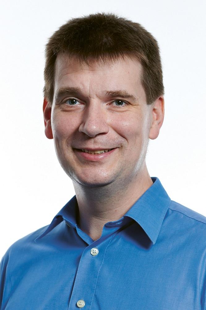 Prof. Dr. Frank Krysiak ist Professor an der Universität Basel. Seine Forschungsschwerpunkte sind die langfristigen Wirkungen von Umweltpolitik und die ökonomische Theorie der Nachhaltigkeit.