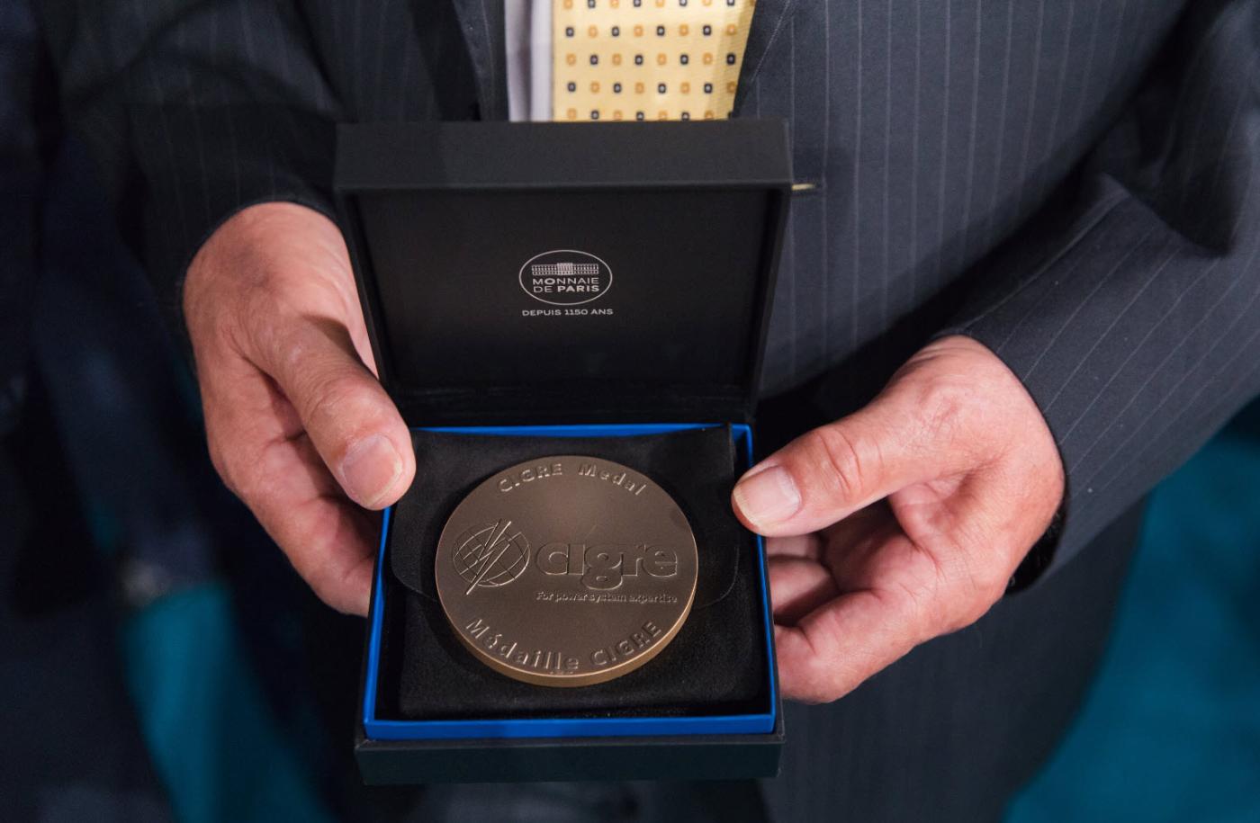 Die Medal ist die höchste der sechs Auszeichnungen von Cigre.