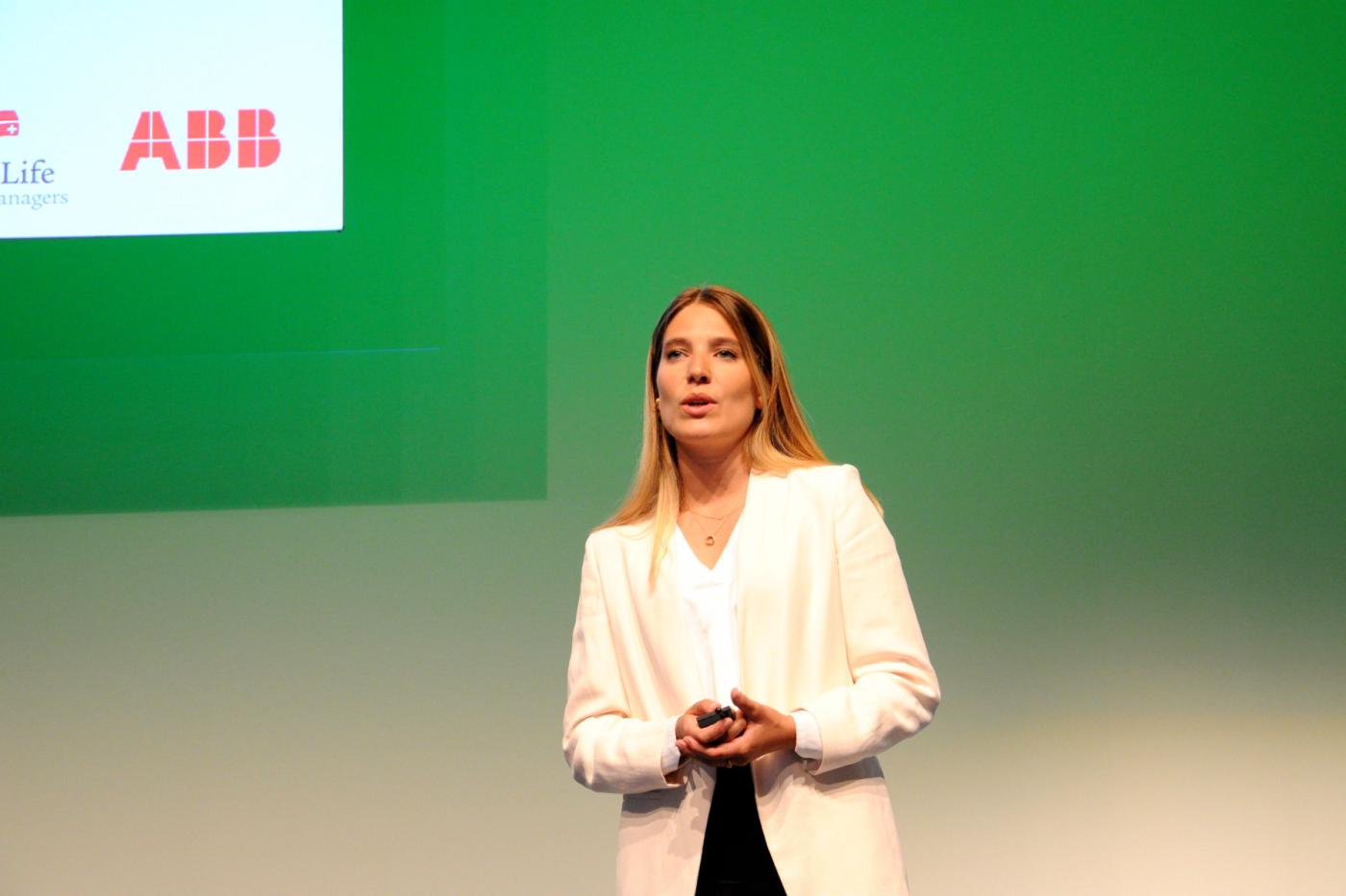 Leonie Basler erläuterte die Möglichkeiten aktueller Smart-Home-Systeme.