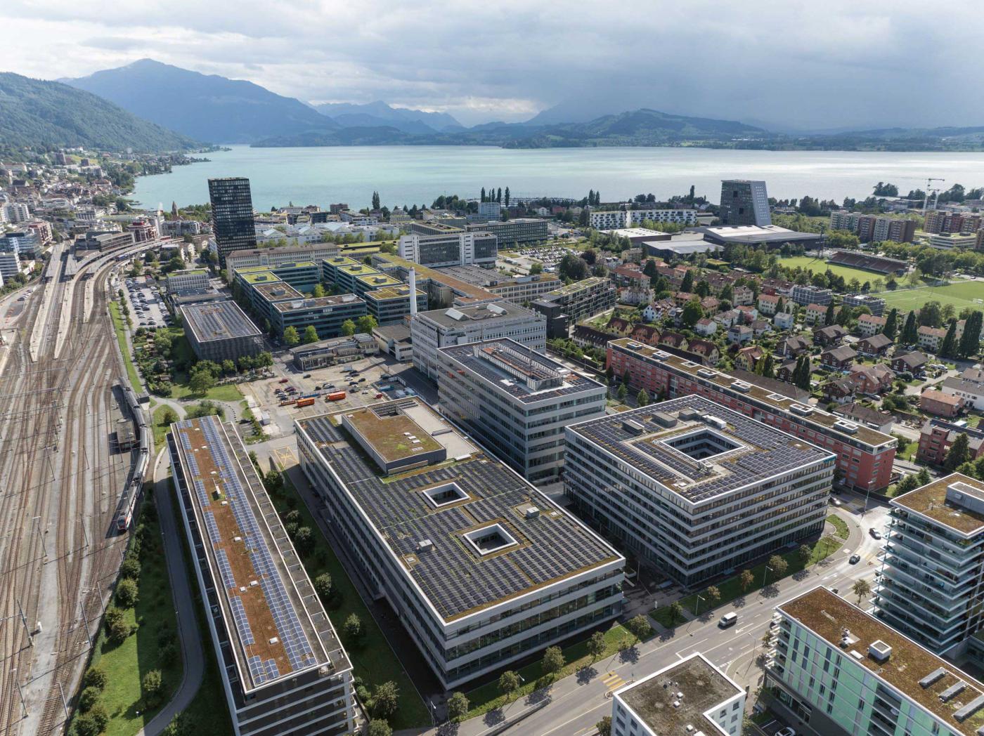 Installations photovoltaïques sur le Siemens Campus, à Zoug.