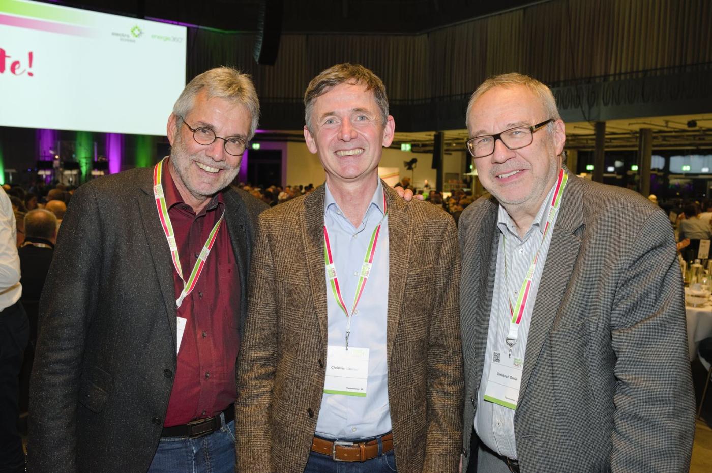 Roland Brüniger und Asut-Geschäftsführer Christian Grasser mit Christoph Gmür vom Awel (v.l.).