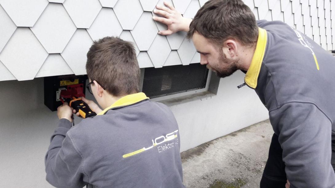 Elektrounfälle mit Lernenden verhindern